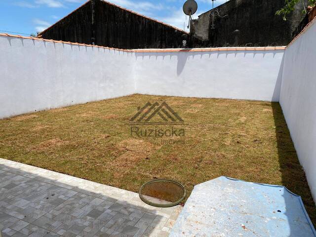 CASA COM PISCINA para Venda em Itanhaém - 3