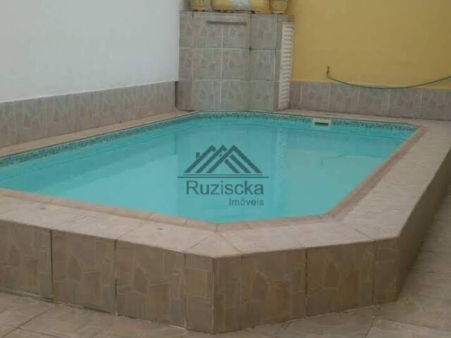 CASA COM PISCINA para Venda em Praia Grande - 2