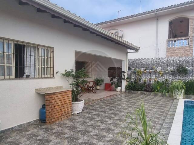 CASA COM PISCINA para Venda em Itanhaém - 5