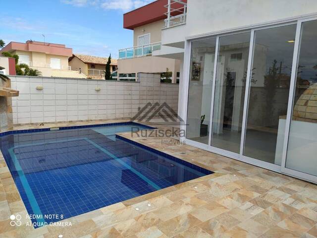 CASA COM PISCINA para Venda em Itanhaém - 3
