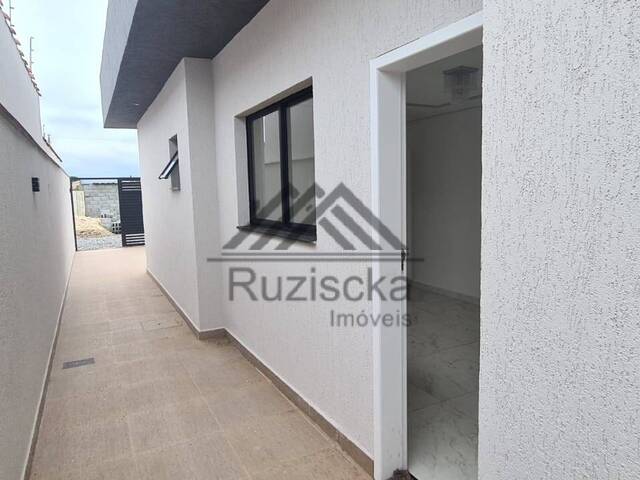 CASA COM PISCINA para Venda em Itanhaém - 3