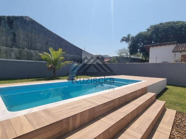 CASA COM PISCINA para Venda em Itanhaém - 3
