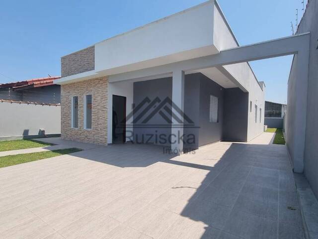 CASA COM PISCINA para Venda em Itanhaém - 2