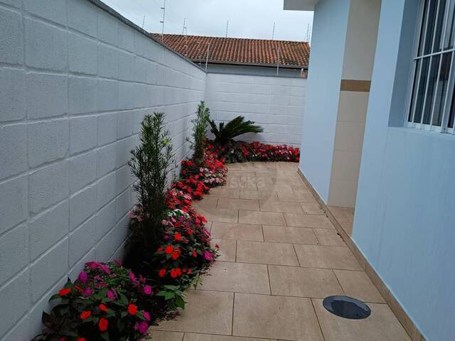 CASA COM PISCINA para Venda em Itanhaém - 2
