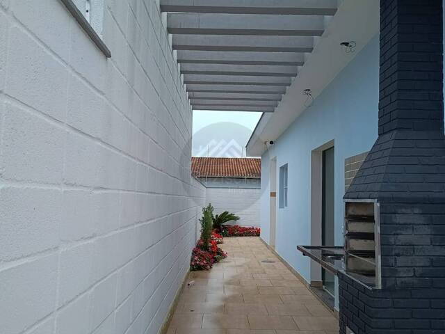 CASA COM PISCINA para Venda em Itanhaém - 3