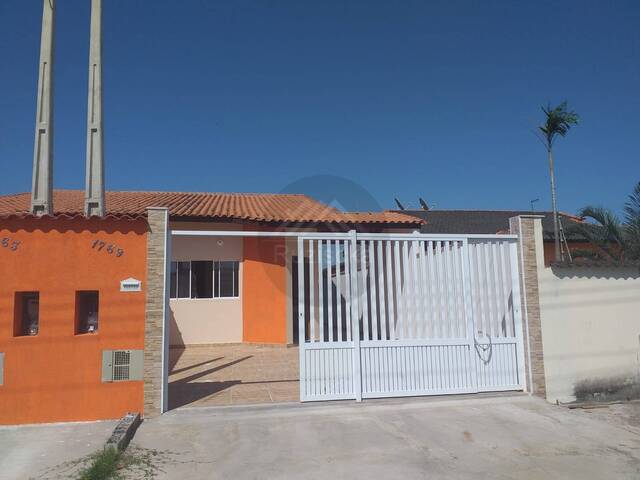 CASA COM PISCINA para Venda em Itanhaém - 2