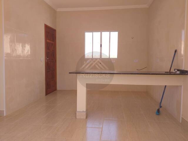 CASA COM PISCINA para Venda em Itanhaém - 5