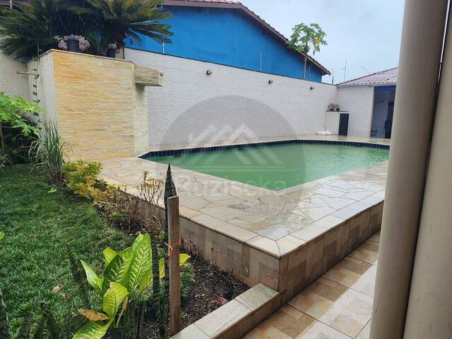 CASA COM PISCINA para Venda em Itanhaém - 3