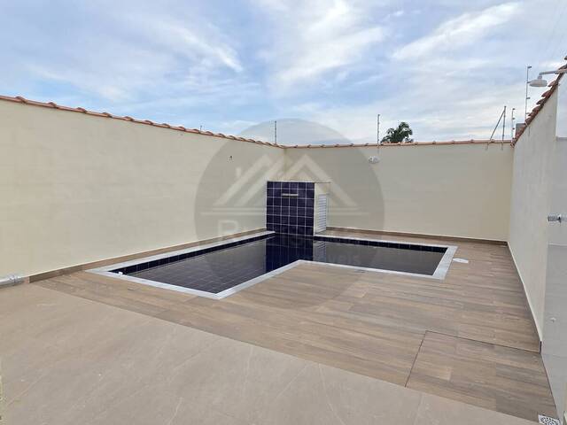 CASA COM PISCINA para Venda em Itanhaém - 3
