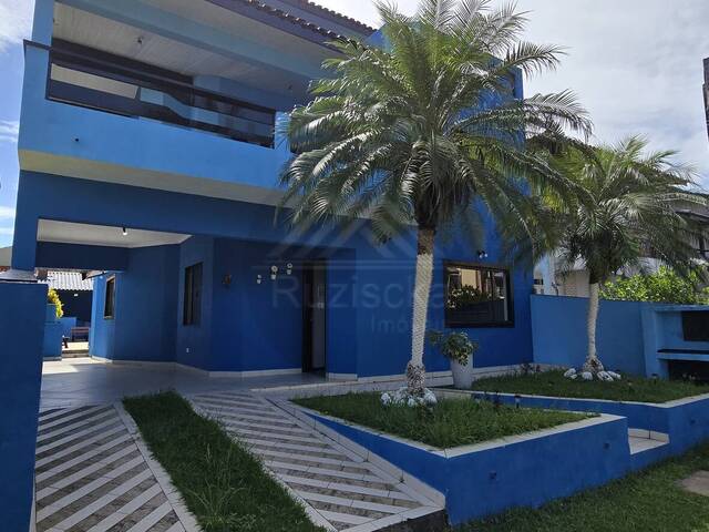 CASA COM PISCINA para Venda em Itanhaém - 4