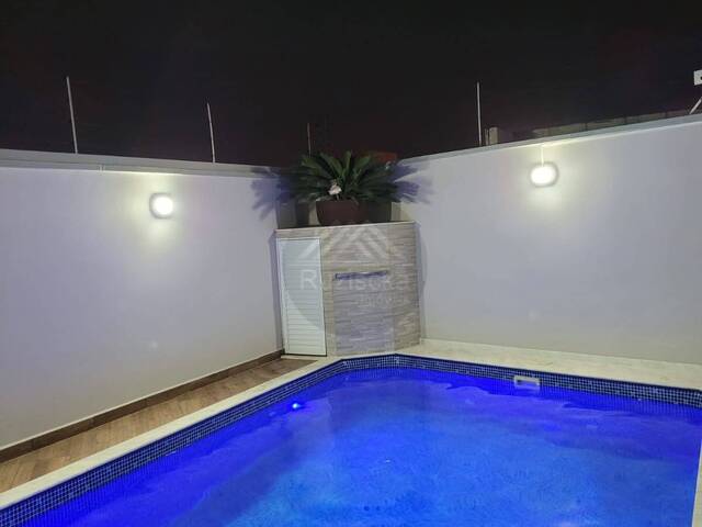 CASA COM PISCINA para Venda em Itanhaém - 2