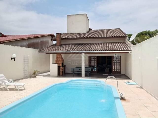 CASA COM PISCINA para Venda em Itanhaém - 3