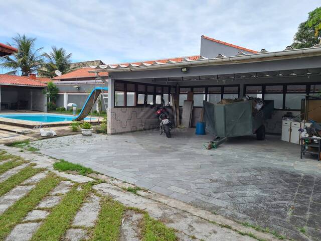 CASA COM PISCINA para Venda em Itanhaém - 2