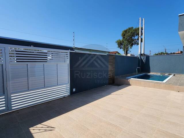 CASA COM PISCINA para Venda em Itanhaém - 5