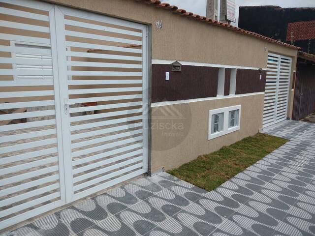 CASA COM PISCINA para Venda em Itanhaém - 2
