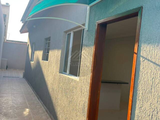 CASA COM PISCINA para Venda em Itanhaém - 2