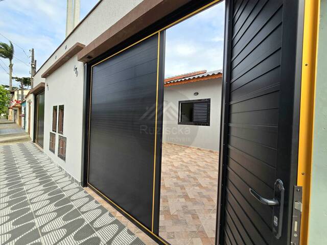 CASA COM PISCINA para Venda em Itanhaém - 3