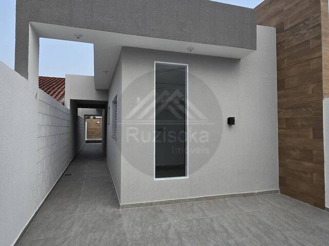 CASA COM PISCINA para Venda em Itanhaém - 3