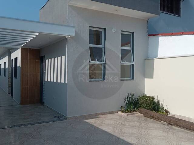 CASA COM PISCINA para Venda em Itanhaém - 2