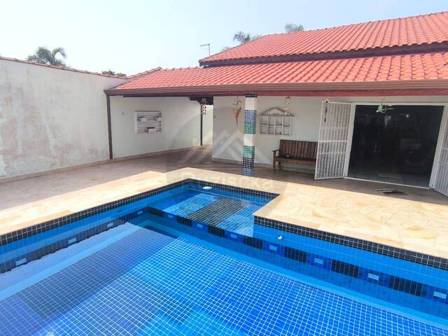 CASA COM PISCINA para Venda em Itanhaém - 3