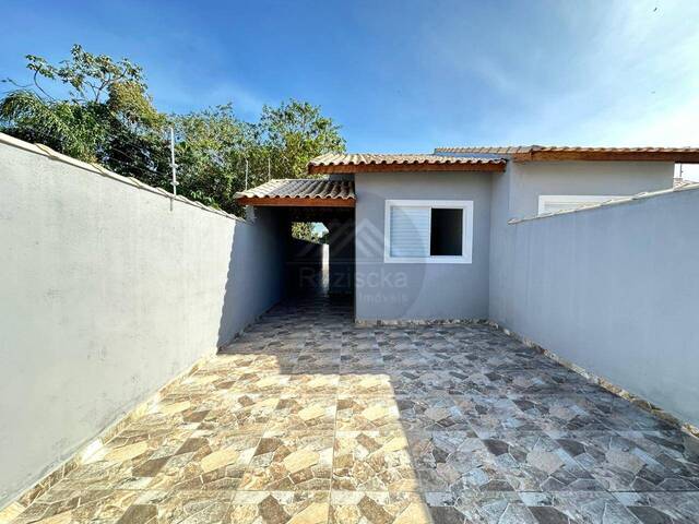 CASA COM PISCINA para Venda em Itanhaém - 4