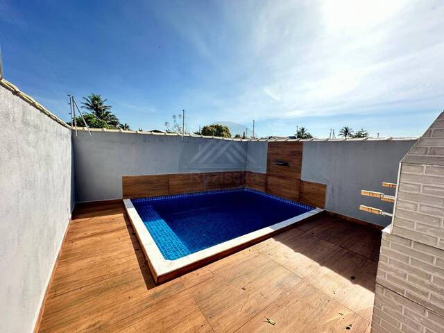 CASA COM PISCINA para Venda em Itanhaém - 5
