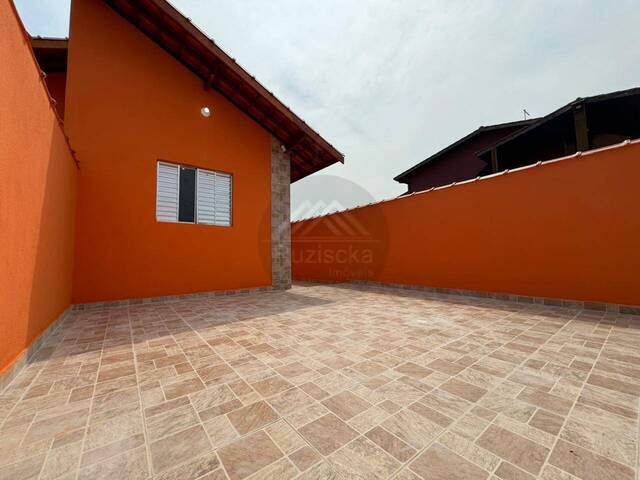 CASA COM PISCINA para Venda em Itanhaém - 4