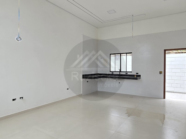 CASA COM PISCINA para Venda em Itanhaém - 4