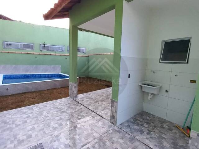 CASA COM PISCINA para Venda em Itanhaém - 5