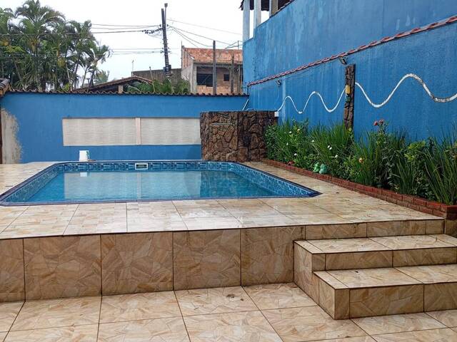 CASA COM PISCINA para Venda em Itanhaém - 2