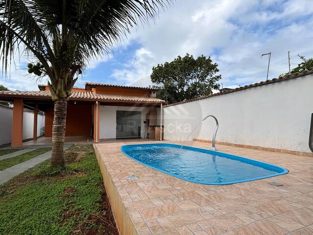 CASA COM PISCINA para Venda em Itanhaém - 2