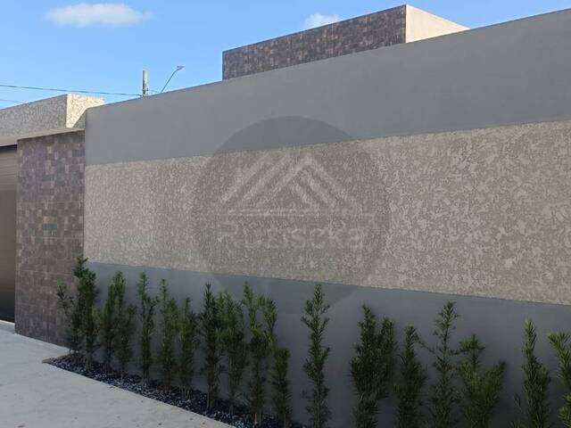 CASA COM PISCINA para Venda em Itanhaém - 2