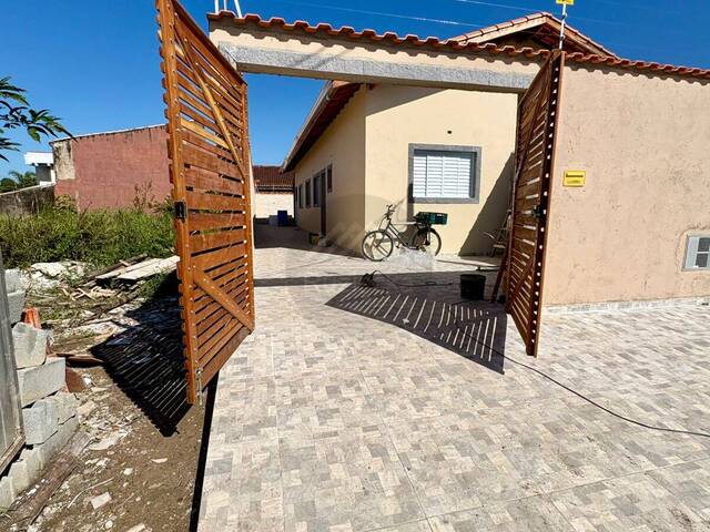 CASA COM PISCINA para Venda em Itanhaém - 5