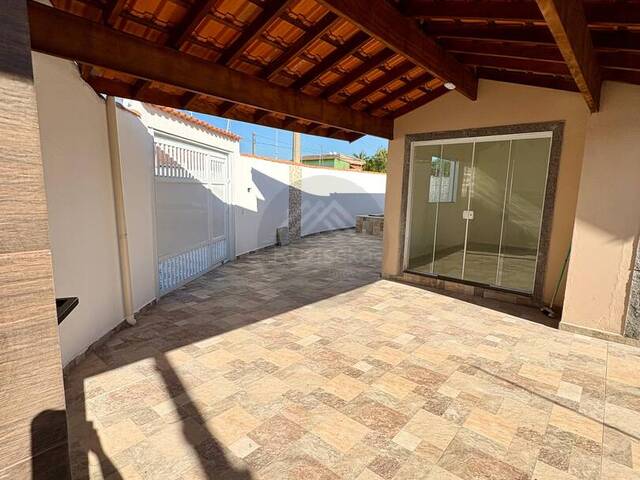 CASA COM PISCINA para Venda em Itanhaém - 5