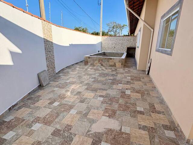 #CA988 - CASA COM PISCINA para Venda em Itanhaém - SP