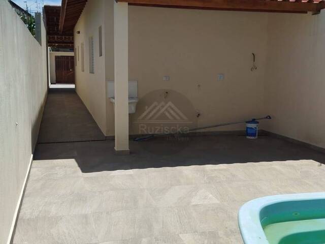 CASA COM PISCINA para Venda em Itanhaém - 4
