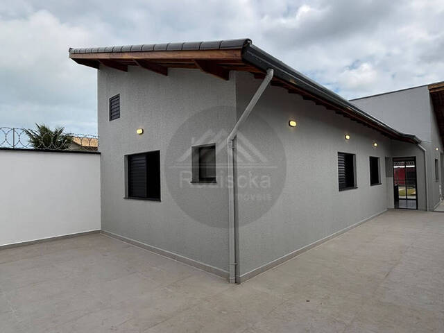 CASA COM PISCINA para Venda em Itanhaém - 4