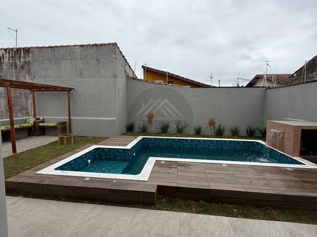 #CA1011 - CASA COM PISCINA para Venda em Itanhaém - SP - 2