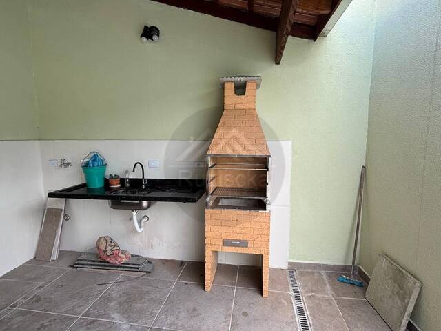 CASA COM PISCINA para Venda em Mongaguá - 3