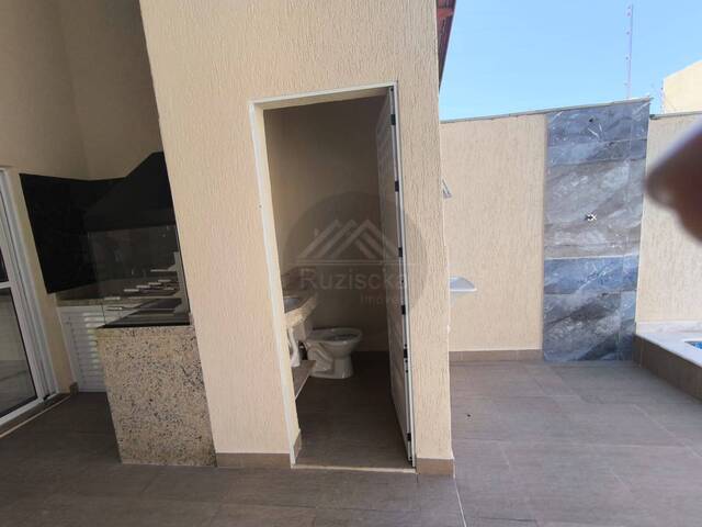 CASA COM PISCINA para Venda em Itanhaém - 4