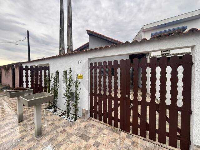 CASA COM PISCINA para Venda em Itanhaém - 5