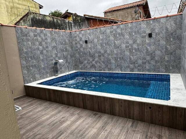 CASA COM PISCINA para Venda em Itanhaém - 4
