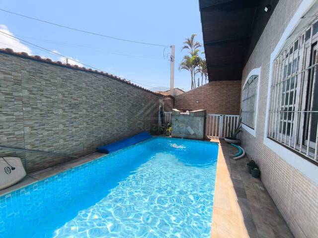 CASA COM PISCINA para Venda em Itanhaém - 5