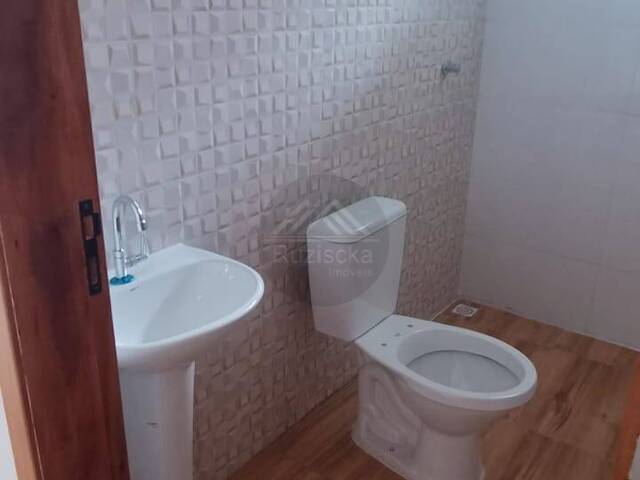 CASA COM PISCINA para Venda em Itanhaém - 4