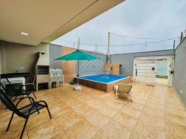 CASA COM PISCINA para Venda em Itanhaém - 3