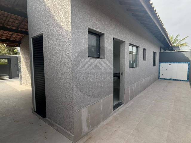 CASA COM PISCINA para Venda em Itanhaém - 2