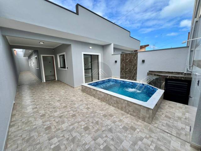 CASA COM PISCINA para Venda em Mongaguá - 4