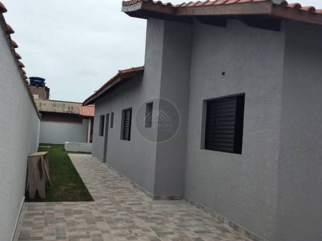 CASA COM PISCINA para Venda em Itanhaém - 4