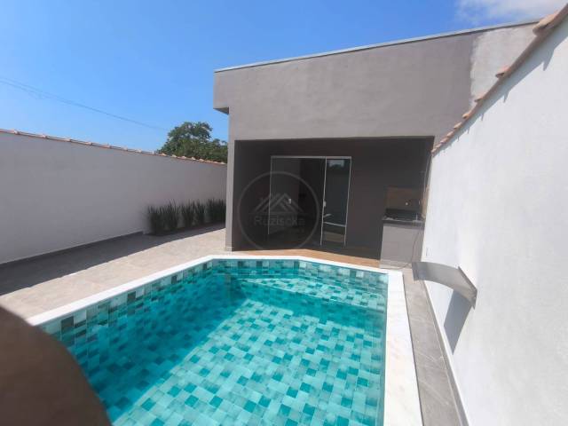 CASA COM PISCINA para Venda em Itanhaém - 2