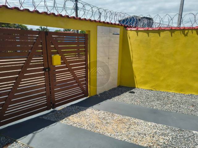 CASA COM PISCINA para Venda em Itanhaém - 4